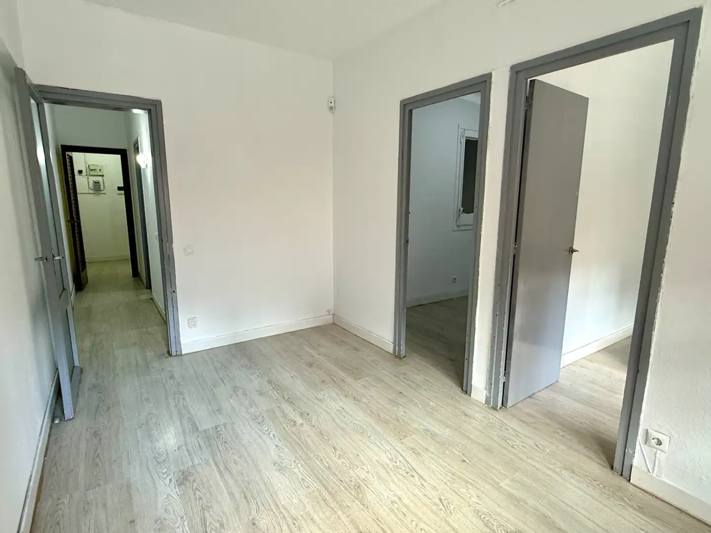 Schlafzimmer von Wohnung zum Verkauf in Barcelona mit Parkett und Alarm