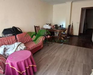 Dormitori de Pis en venda en Vigo  amb Calefacció i Parquet