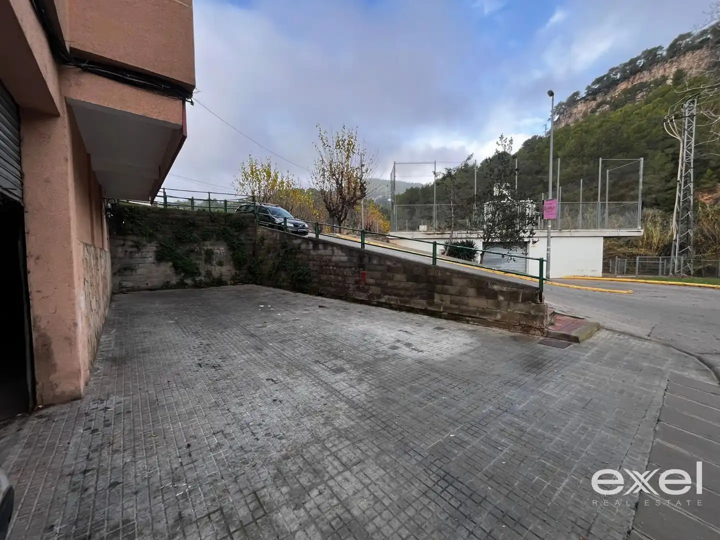Parking de Local en venta en Vallirana