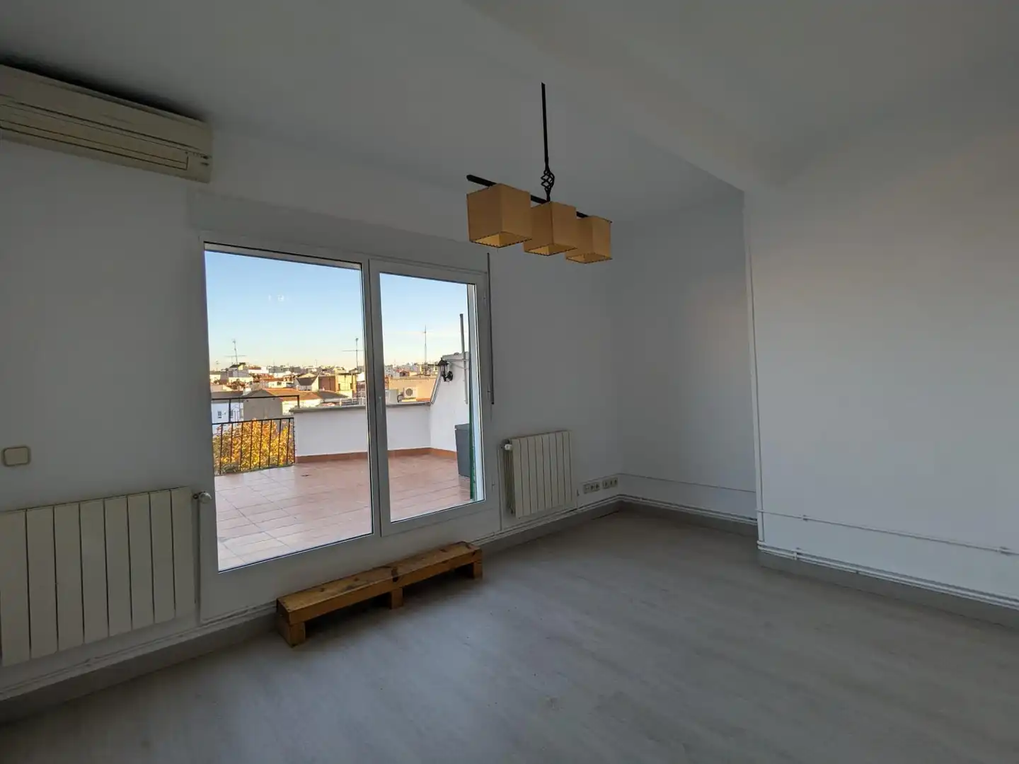 Living room of Attic for rent in Madrid  with Air Conditioner, Heating and Terrace