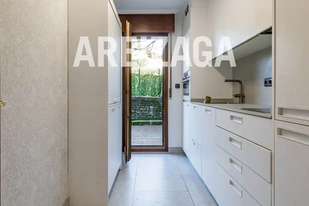 Kitchen of Flat for sale in Donostia - San Sebastián   with Heating, Private garden and Terrace