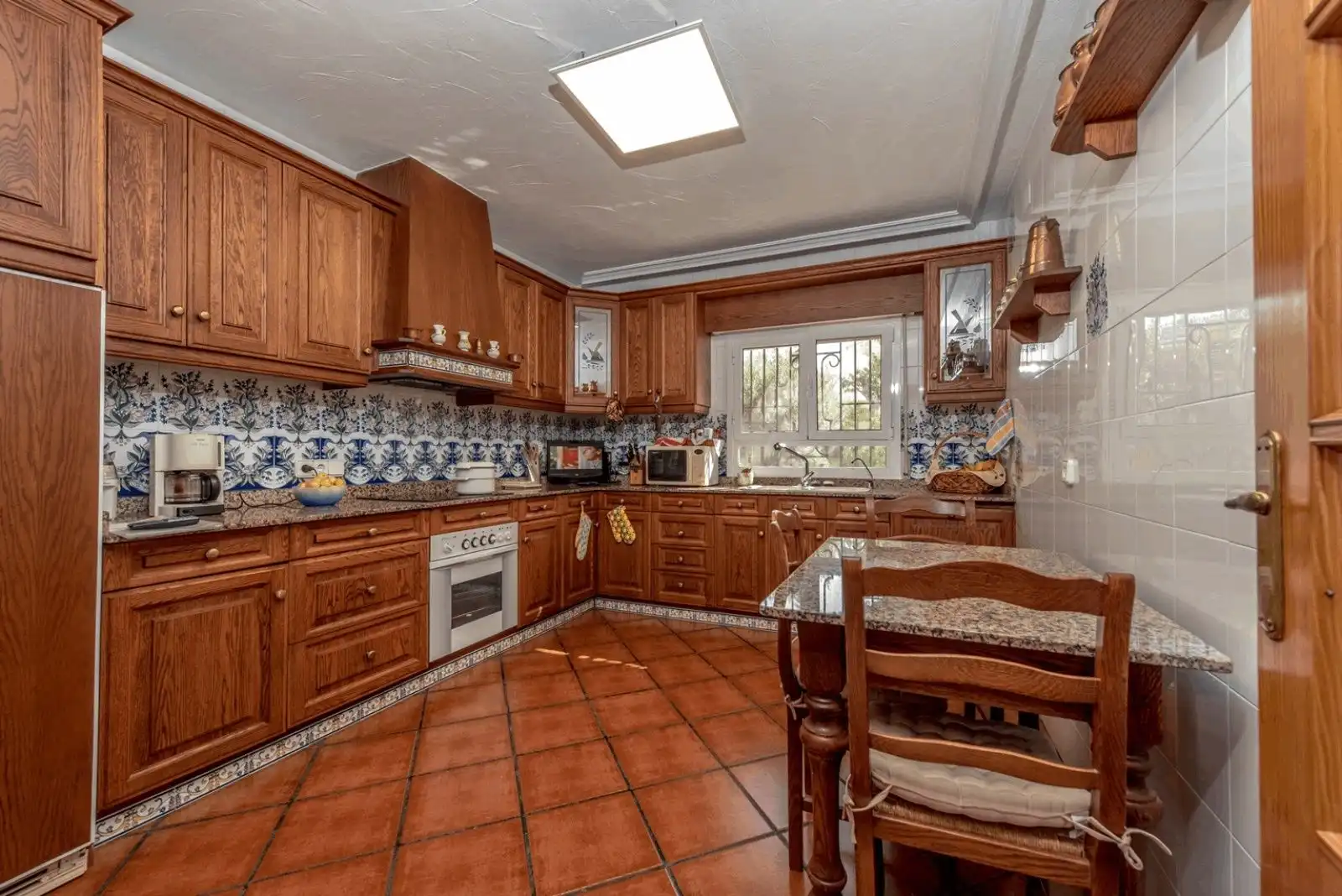 Villa avec piscine à vendre à Calle Calle Huelma, imagen 13