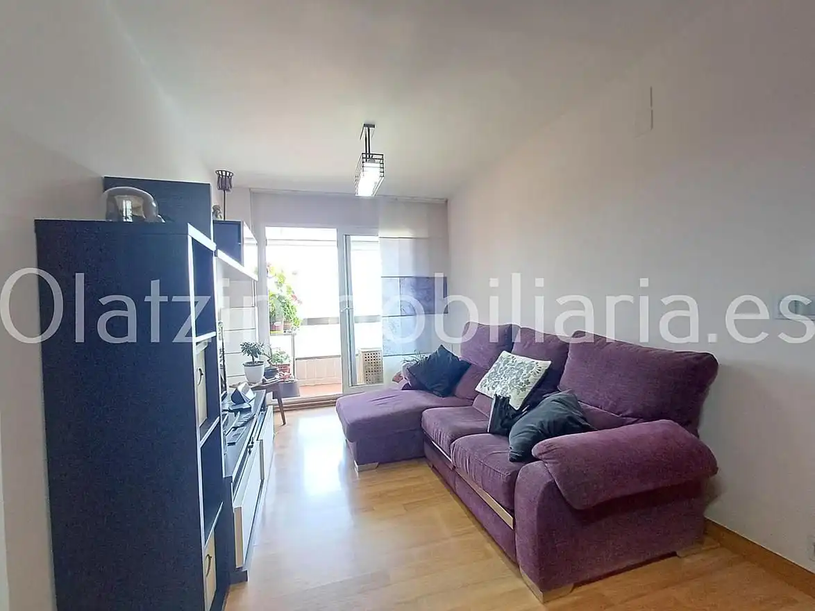 Sala d'estar de Pis en venda en Erandio amb Calefacció, Terrassa i Traster