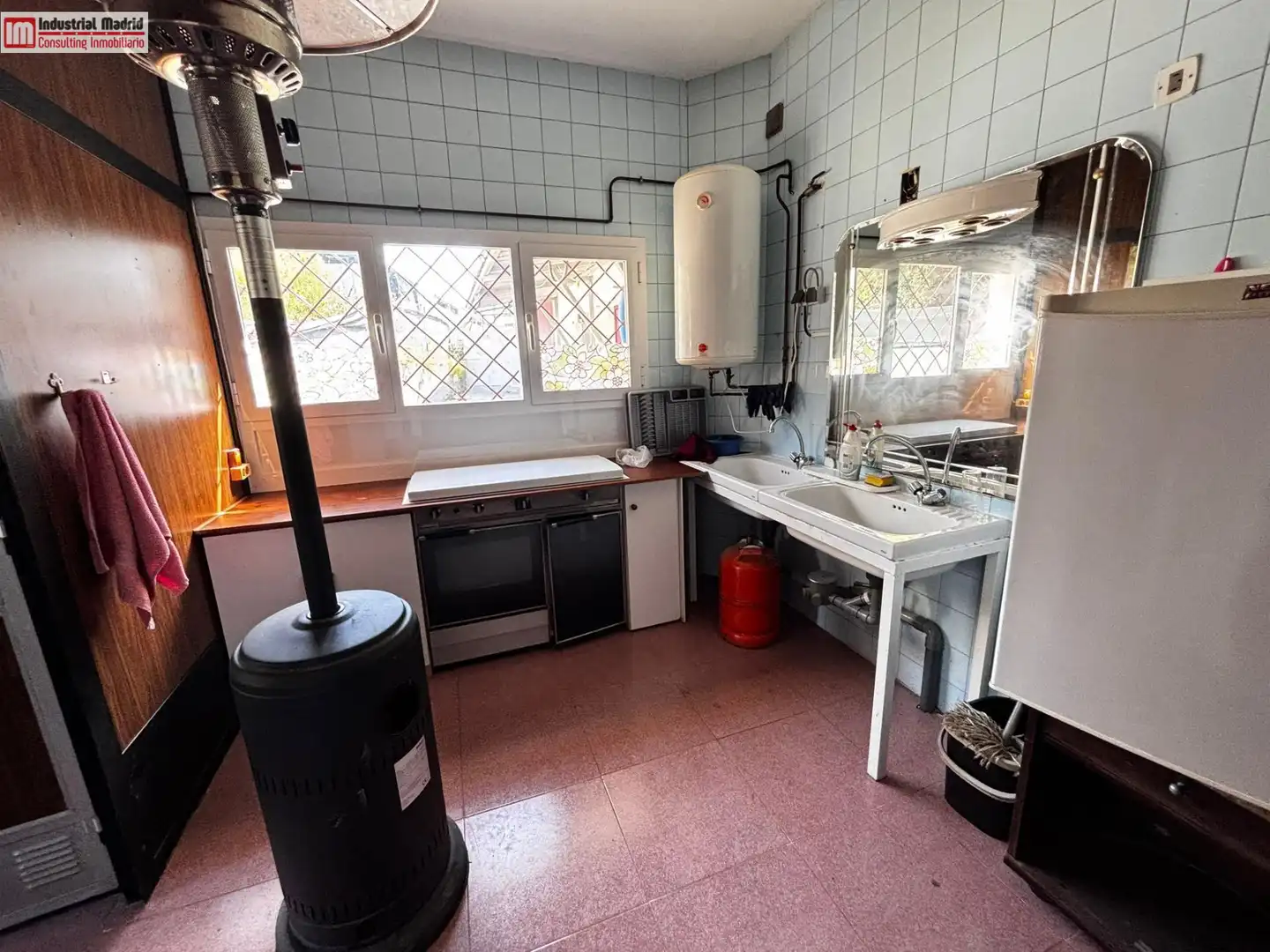 Cocina de Nave industrial en venta en Arganda del Rey