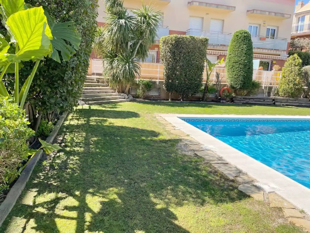 Jardín de Piso de alquiler en Cubelles con Aire acondicionado, Calefacción y Jardín privado