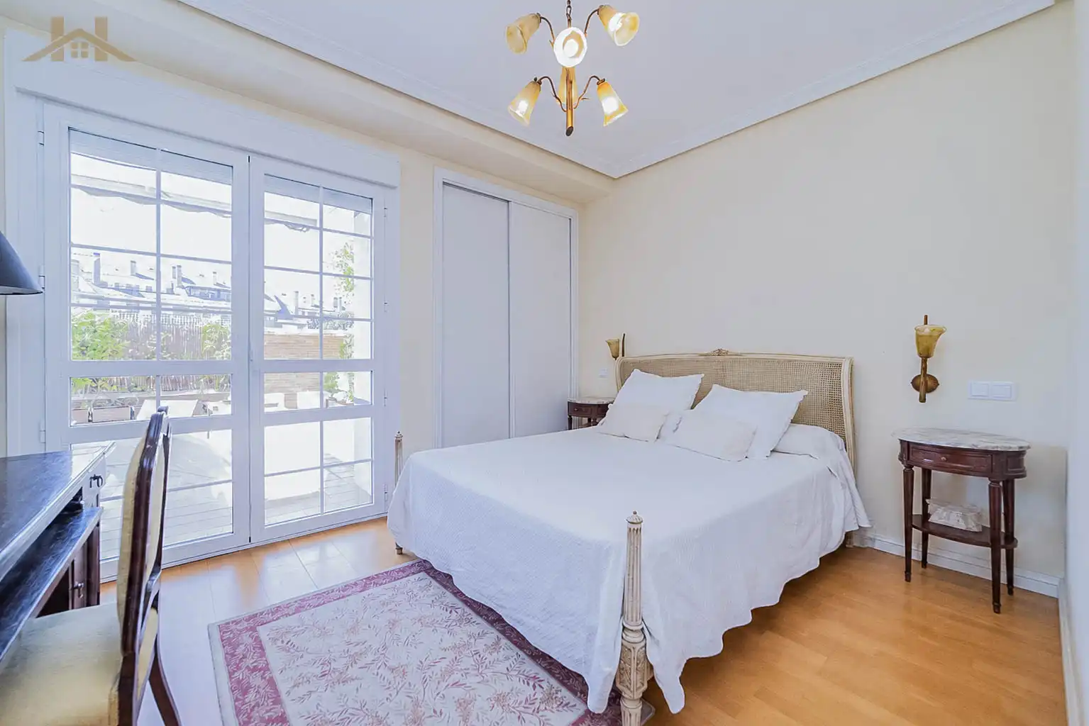 Habitación de Planta baja en venta en Majadahonda con Aire acondicionado, Calefacción y Jardín privado