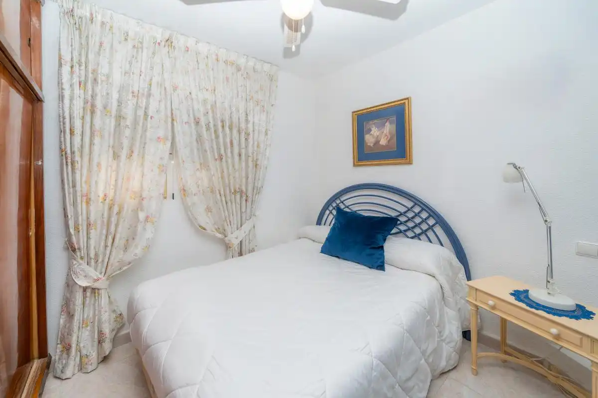 Habitación de Piso en venta en Benidorm con Aire acondicionado, Calefacción y Terraza