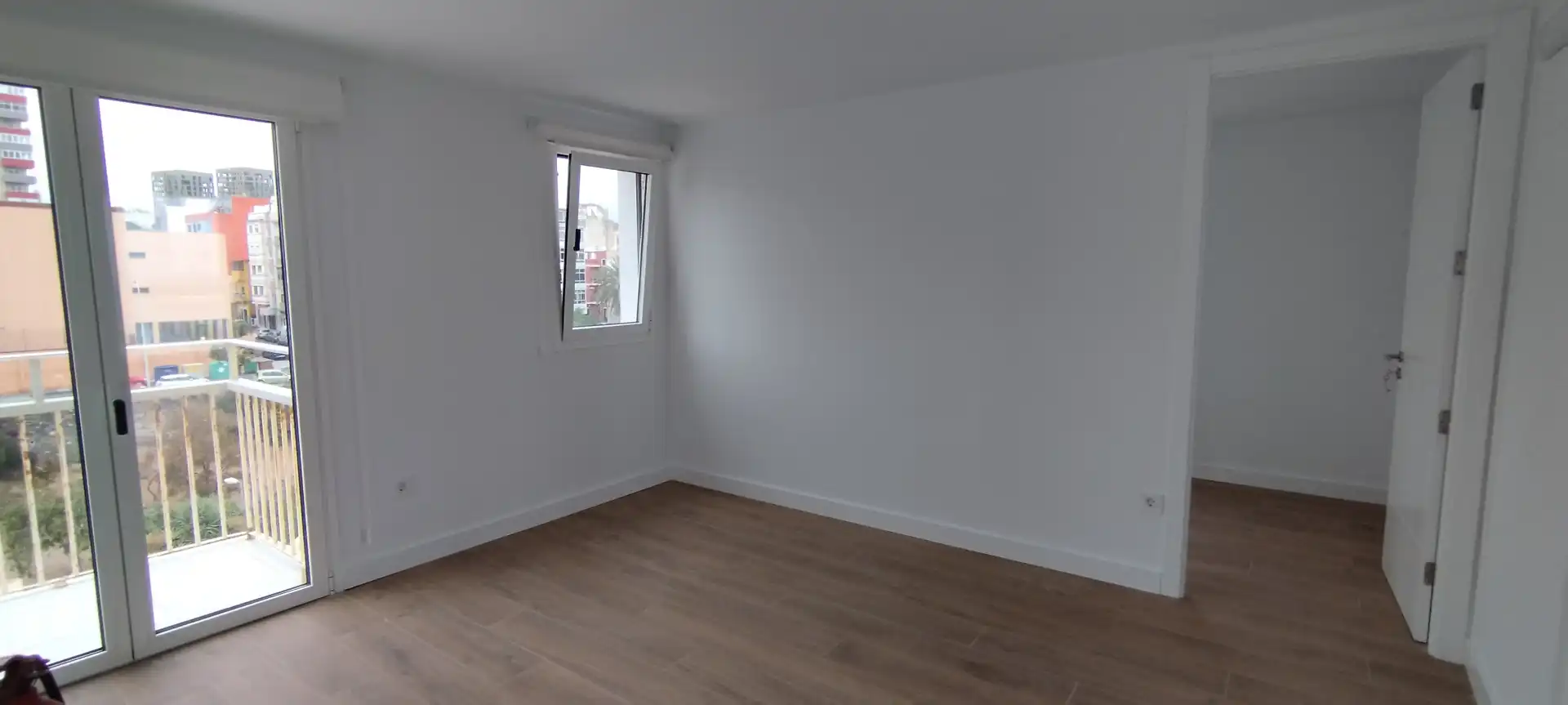 Schlafzimmer von Büro zur Miete in Las Palmas de Gran Canaria mit Klimaanlage, Terrasse und Balkon