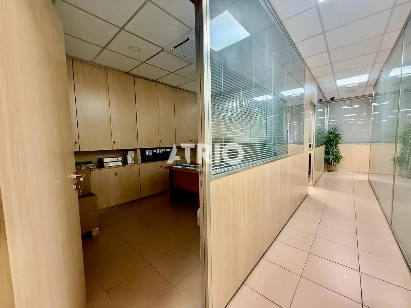 Local comercial en venda a Llevant, imagen 10