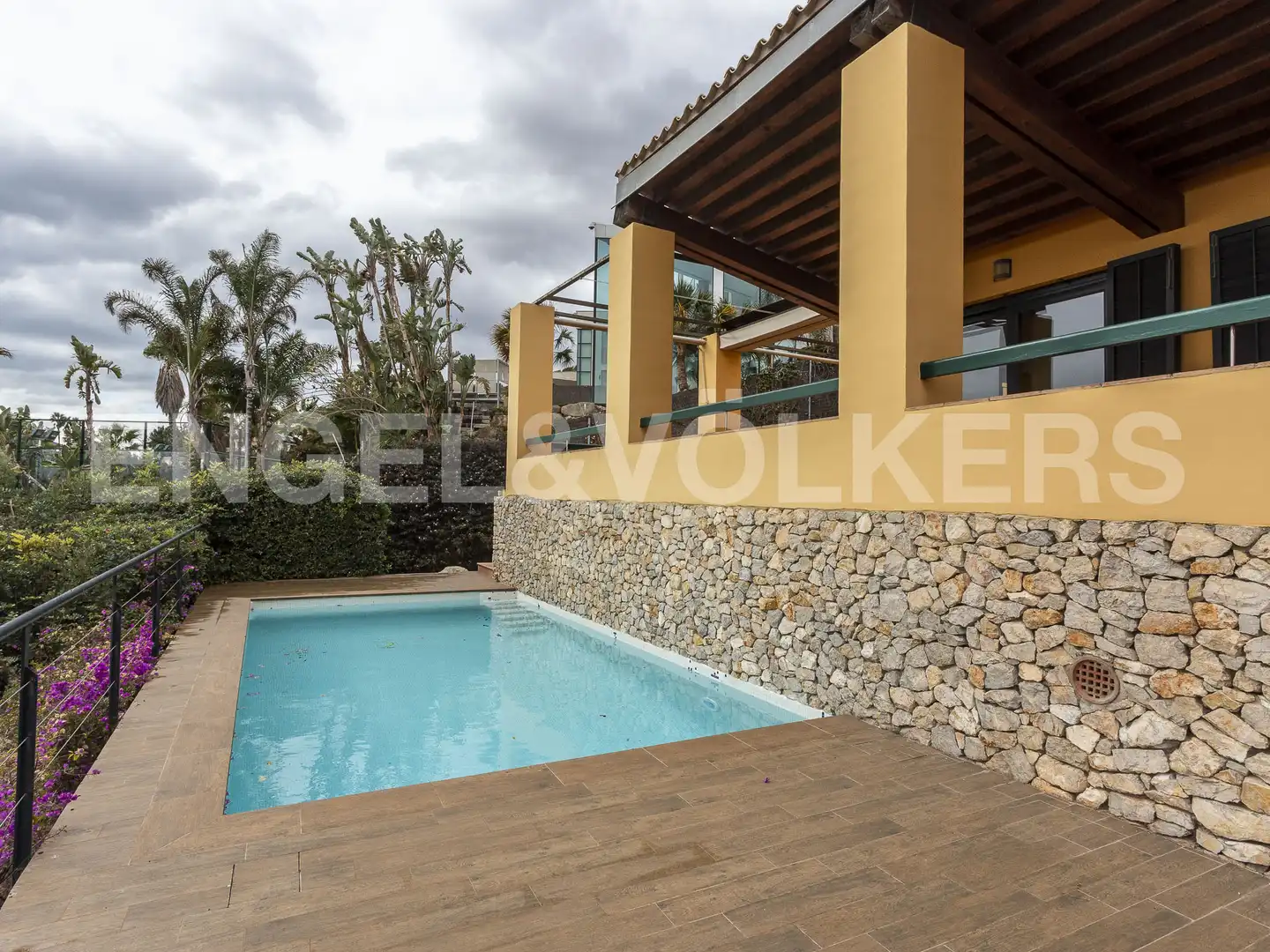 Piscina de Casa o chalet de alquiler en Sitges con Calefacción, Jardín privado y Terraza
