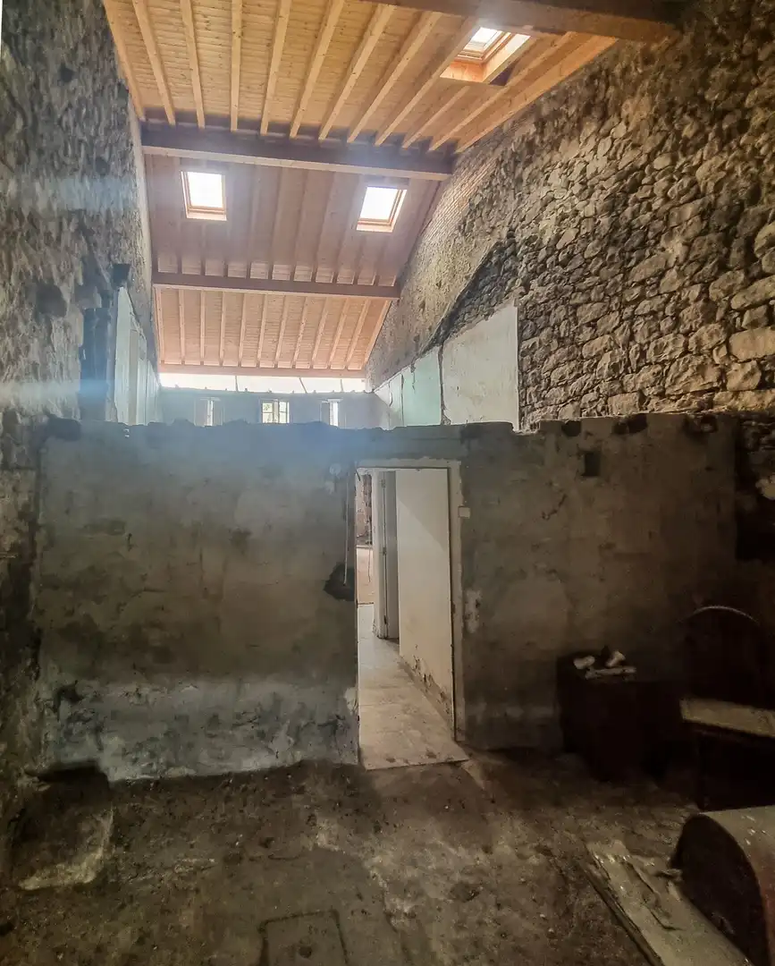 Houses for sale in Castañeda  with Private garden