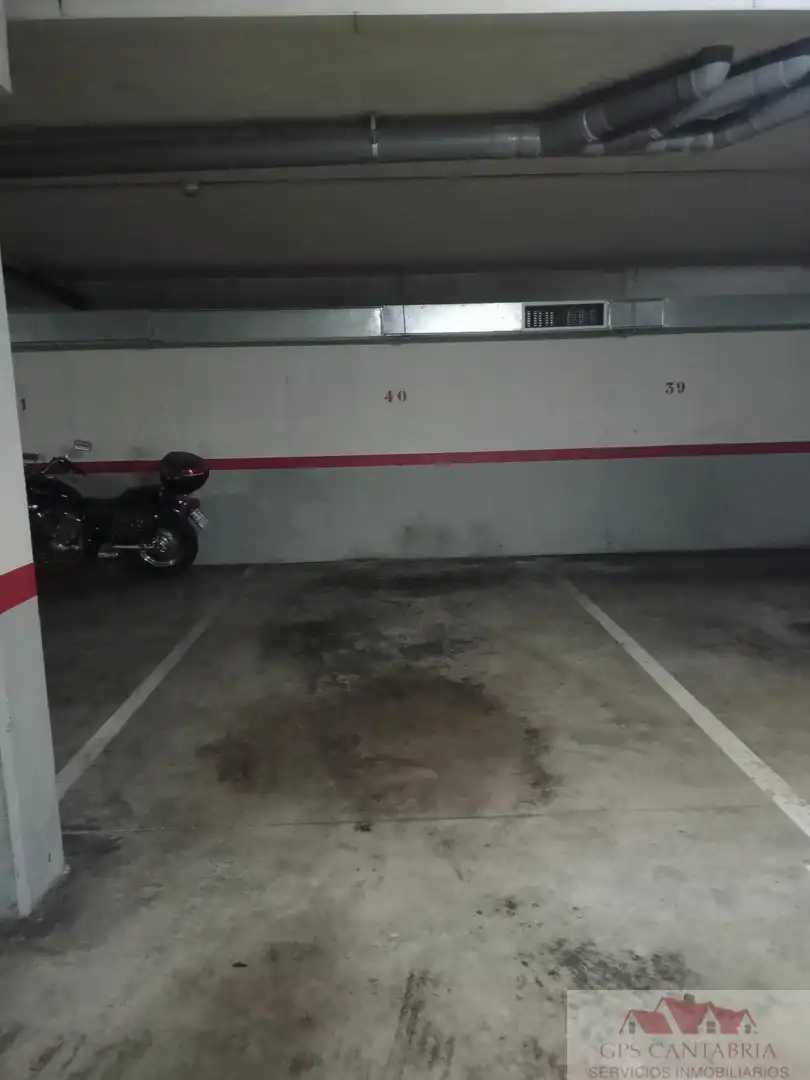 Parking de Apartamento en venta en Reocín con Calefacción y Trastero