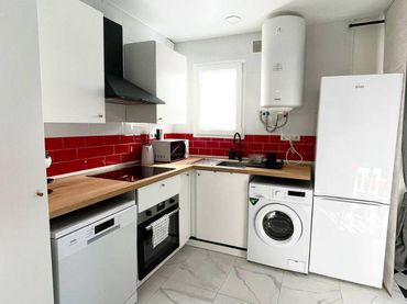 Appartamento con balcone in vendita a Carrer de Benicanena