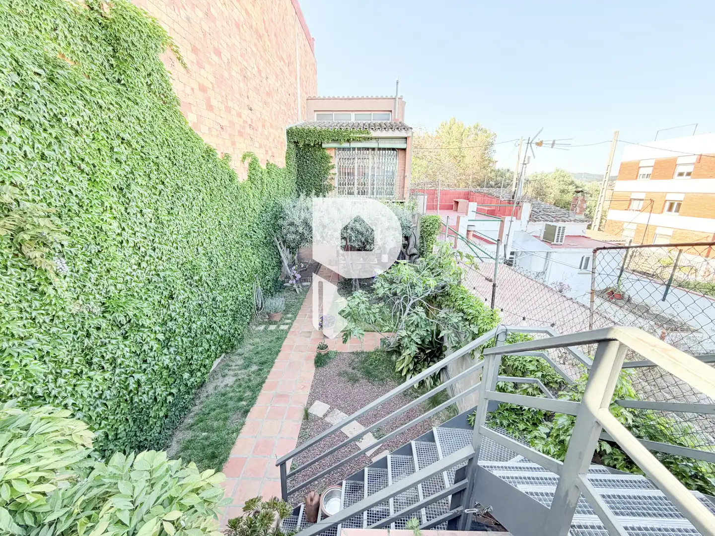 Terraza de Casa adosada en venta en Sant Vicenç Dels Horts con Aire acondicionado, Calefacción y Jardín privado