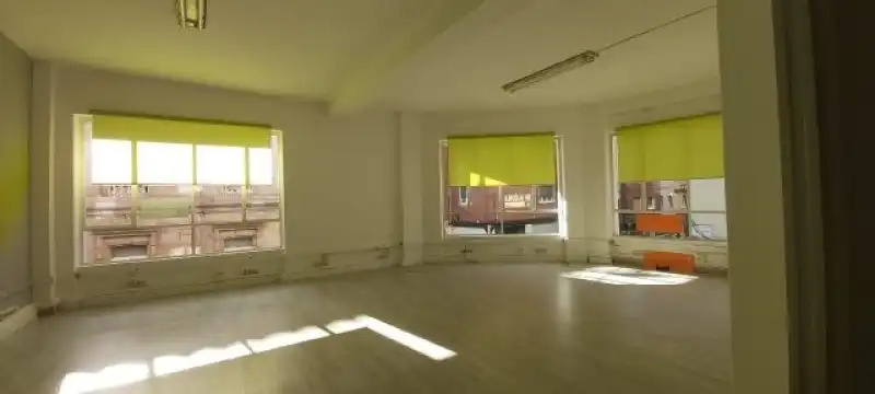 Business premises to rent in Inmobiliaria - Barreda, imagen 2