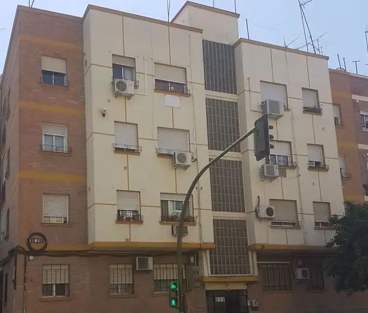 Außenansicht von Wohnung zum Verkauf in Sevilla