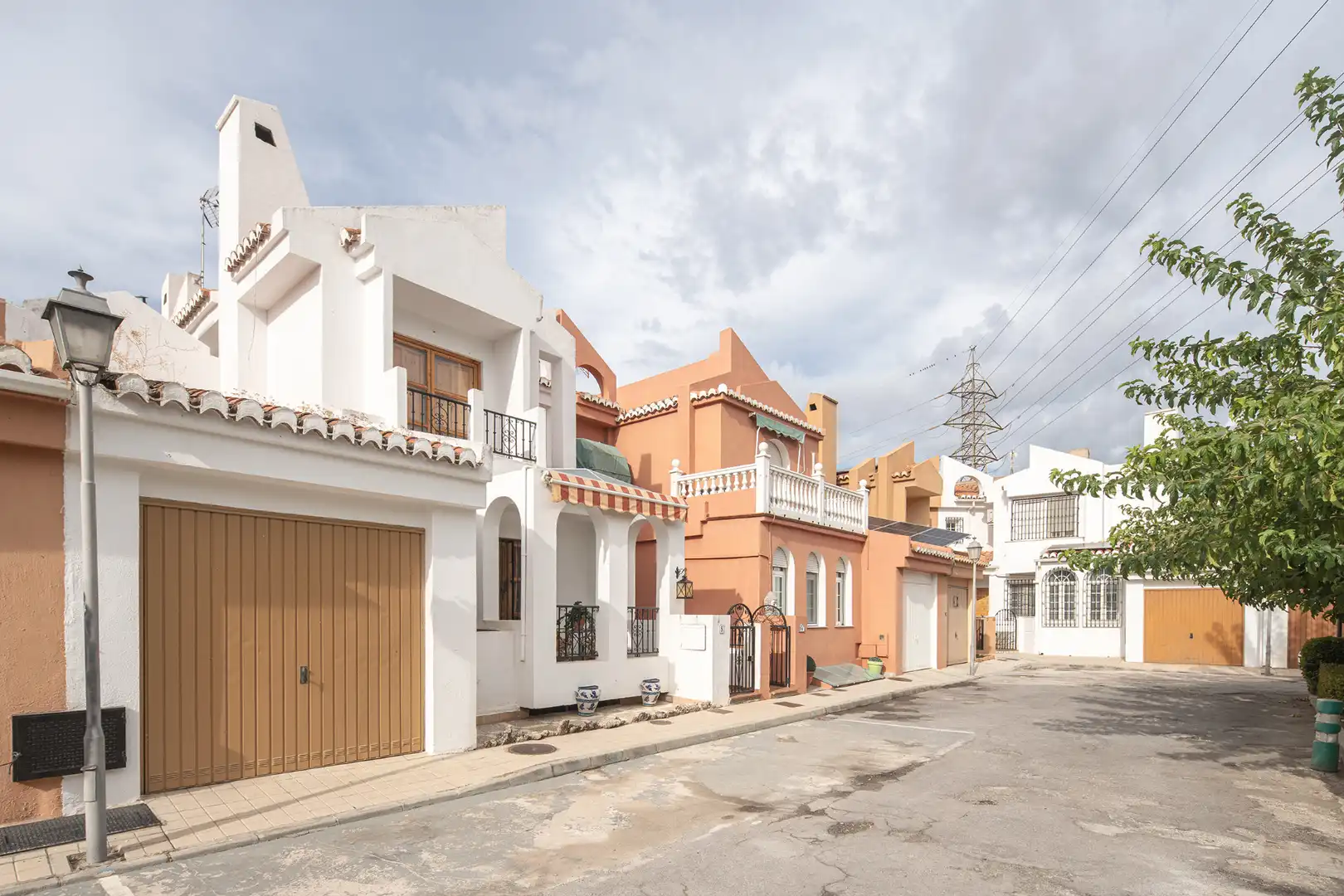 Exterior view of Houses for sale in Genil