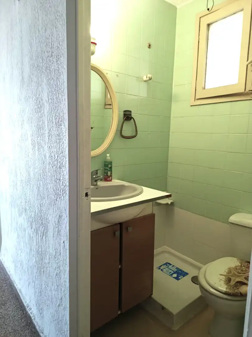 Baño de Piso en venta en Valencia con Balcón y Alarma