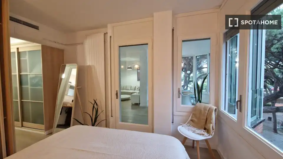 Habitación de Piso de alquiler en Gavà con Aire acondicionado, Calefacción y Amueblado