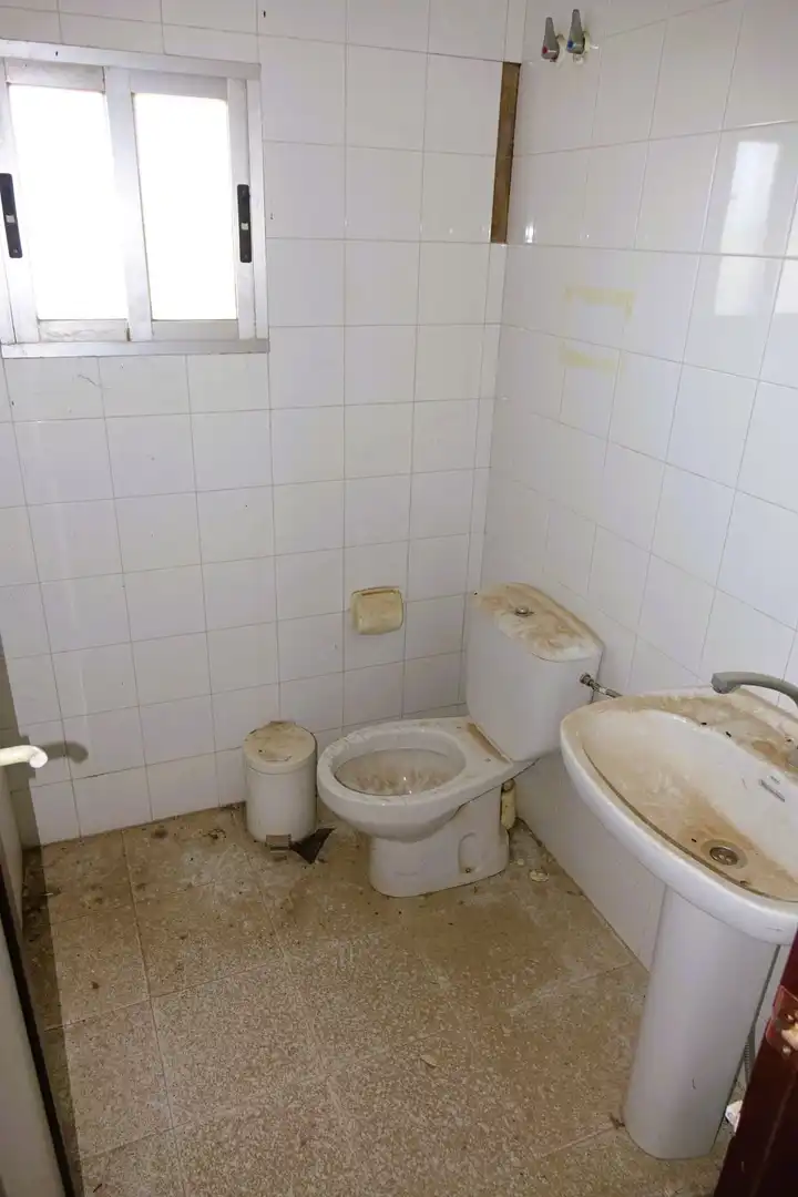 Baño de Nave industrial en venta en Órgiva