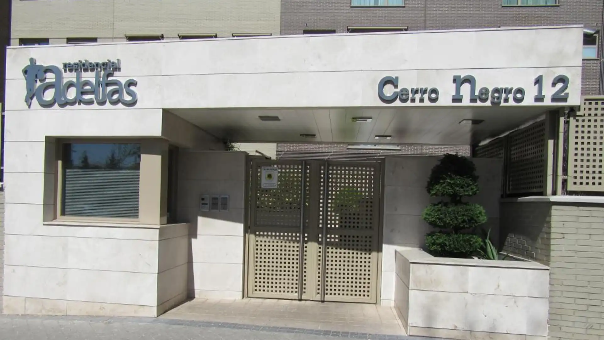 Vista exterior de Garaje en venta en  Madrid Capital