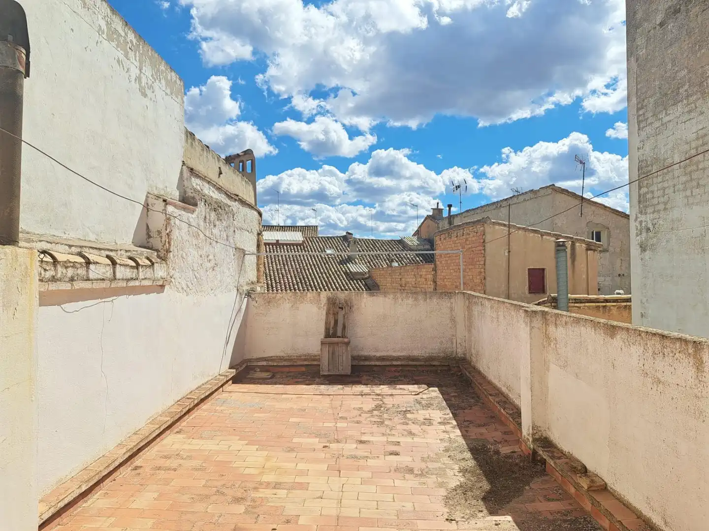 Terrasse von Einfamilien-Reihenhaus zum Verkauf in Requena mit Terrasse, Abstellraum und Balkon