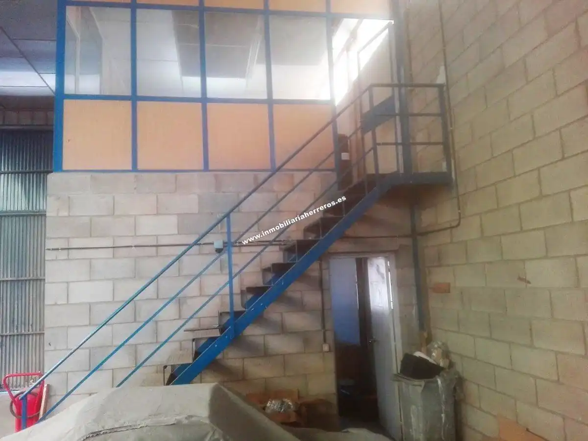 Nave industrial en venta en Polígono Cantabria, imagen 4