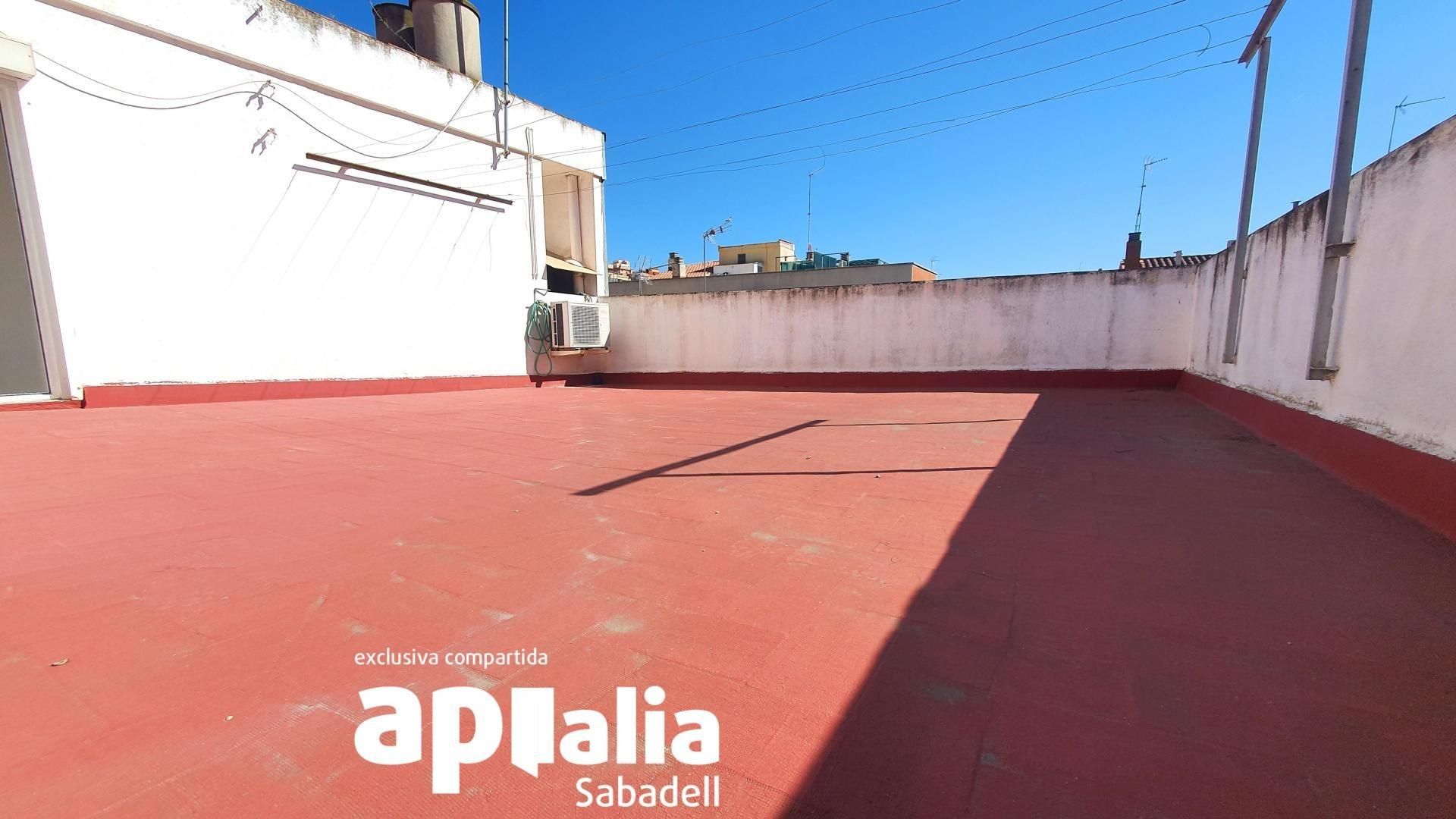 Garden of Country house for sale in Sabadell  with Air Conditioner, Heating and Terrace