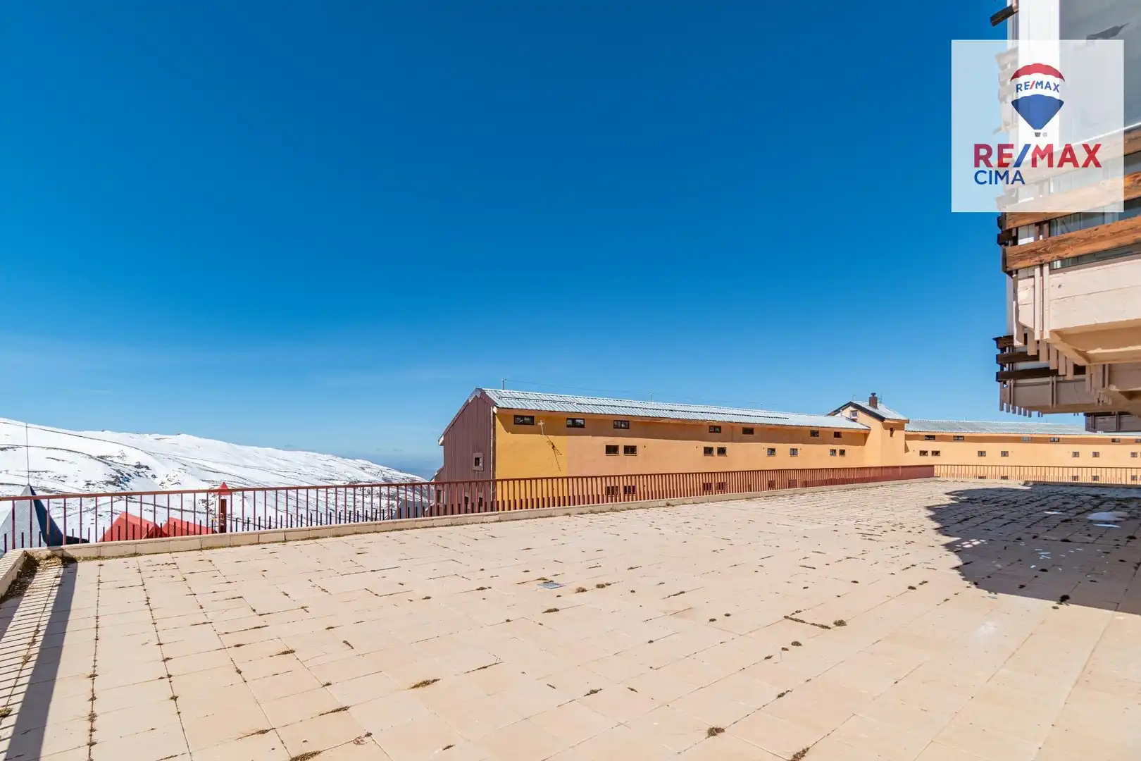 Vista exterior de Estudio en venta en Sierra Nevada con Calefacción y Terraza