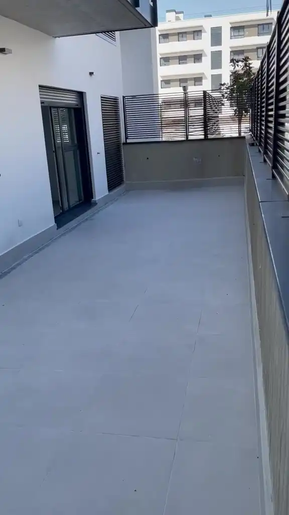 Piso con piscina en venta en Calle Valle del Cabriel