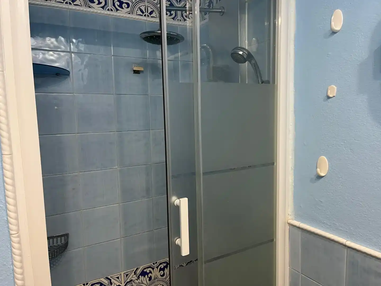 Bathroom of Flat for rent in Marbella Centro