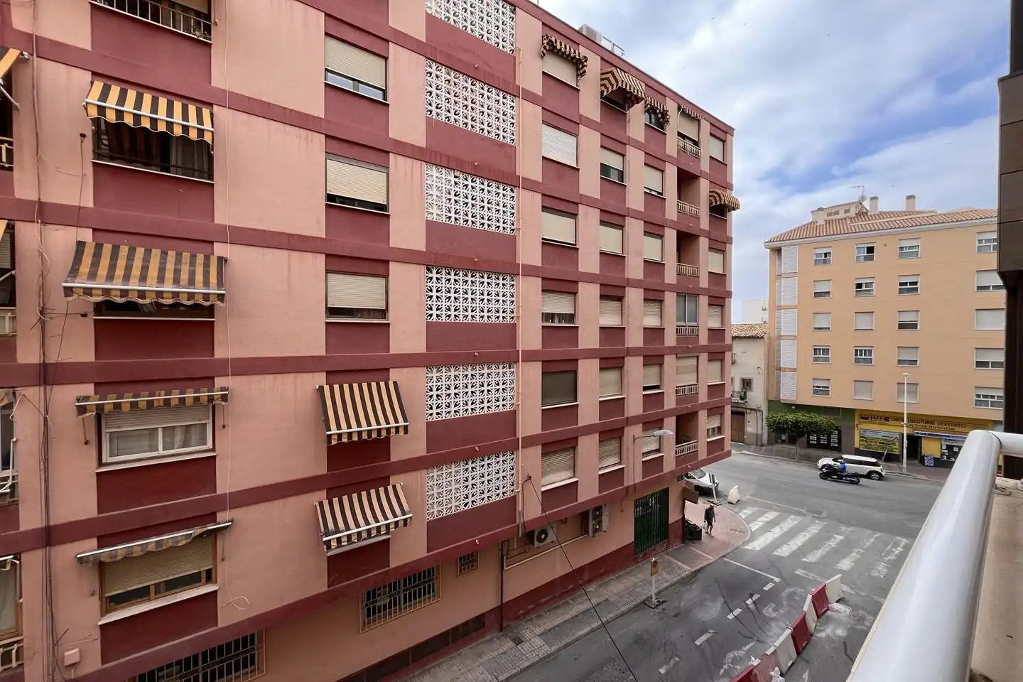 Vista exterior de Apartamento en venta en Villajoyosa / La Vila Joiosa con Terraza y Alarma