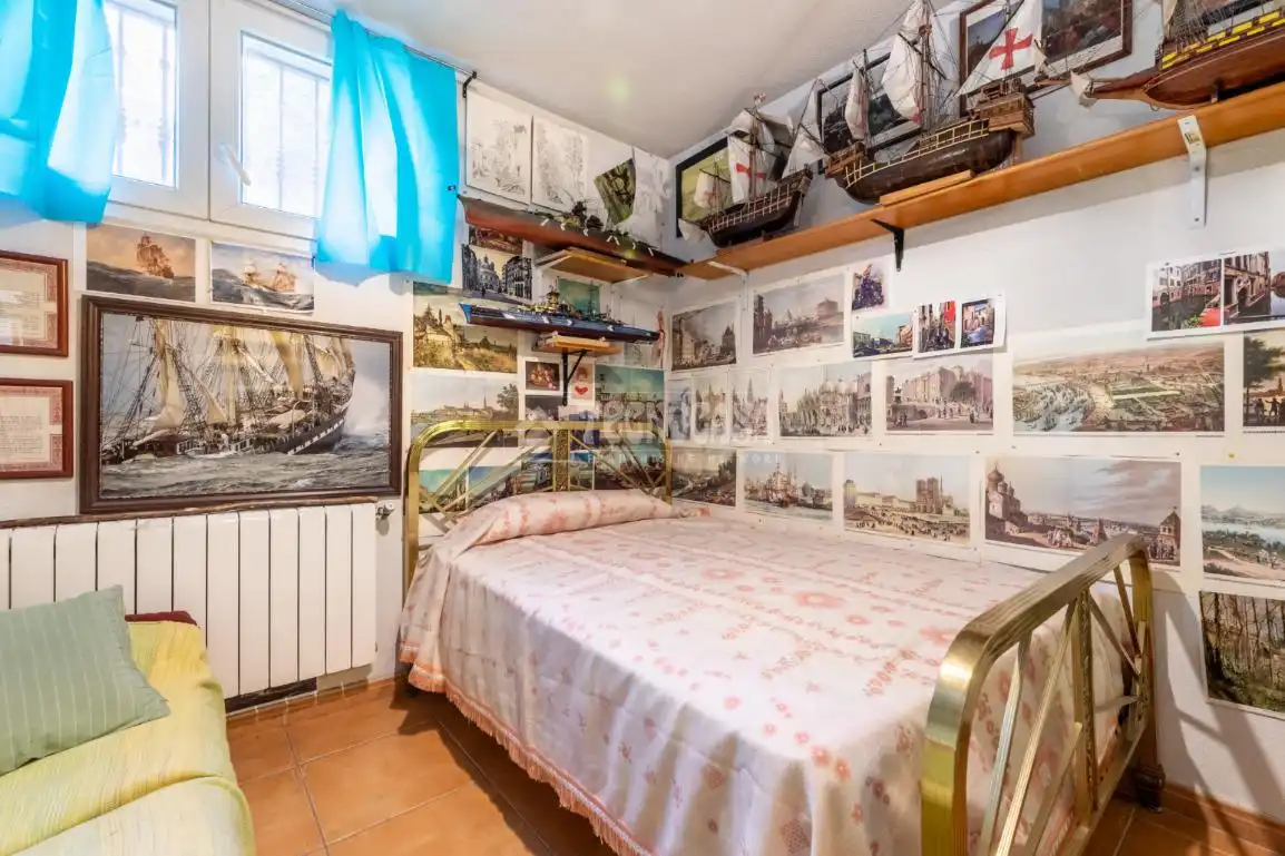 Habitación de Casa adosada en venta en Torrelodones con Calefacción, Jardín privado y Terraza