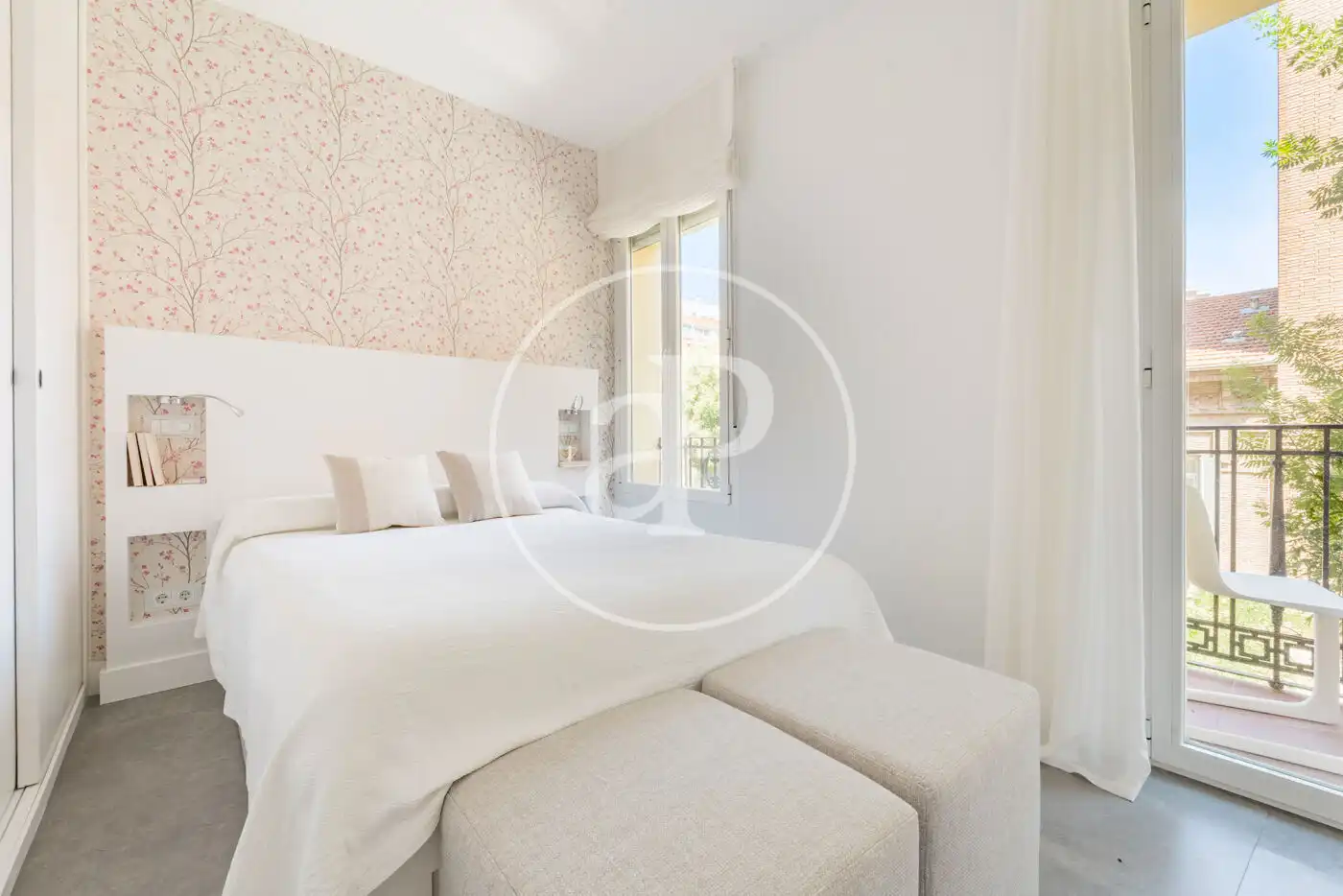 Bedroom of Flat for sale in Madrid  with Air Conditioner, Heating and Balcony