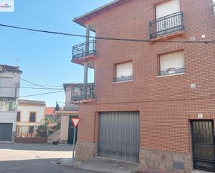 Exterior view of House or chalet for sale in Lanzahíta  with Air Conditioner, Heating and Terrace