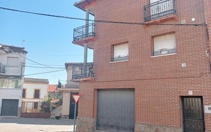 Vista exterior de Casa o xalet en venda en Lanzahíta amb Calefacció, Terrassa i Traster