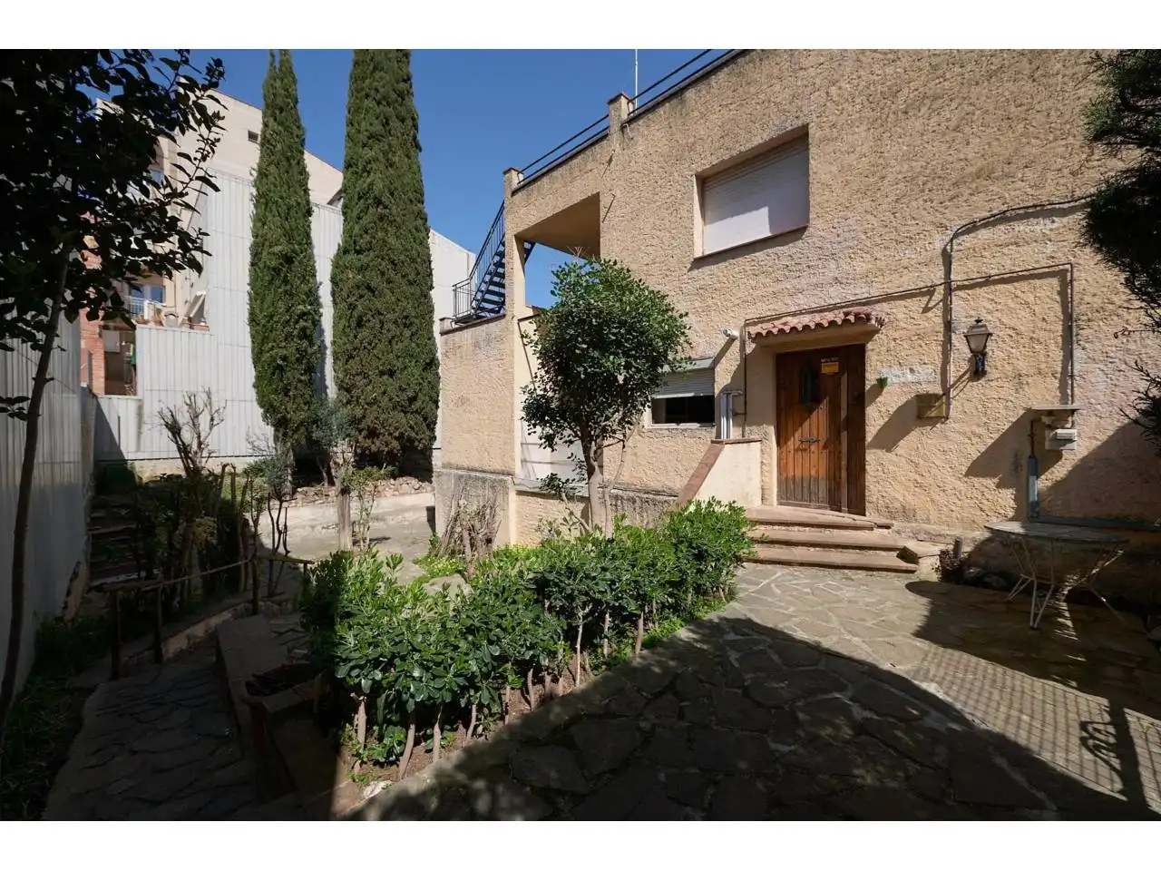 Detached house with garden for sale in Calle Carles Riba