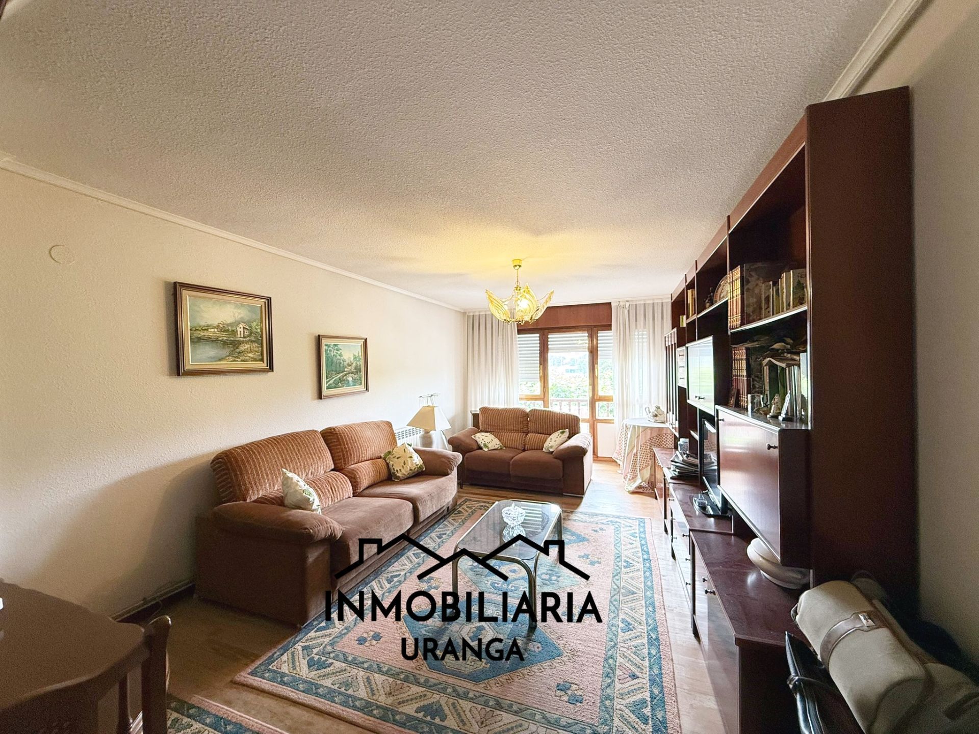 Sala de estar de Piso en venta en Escalante con Calefacción y Terraza
