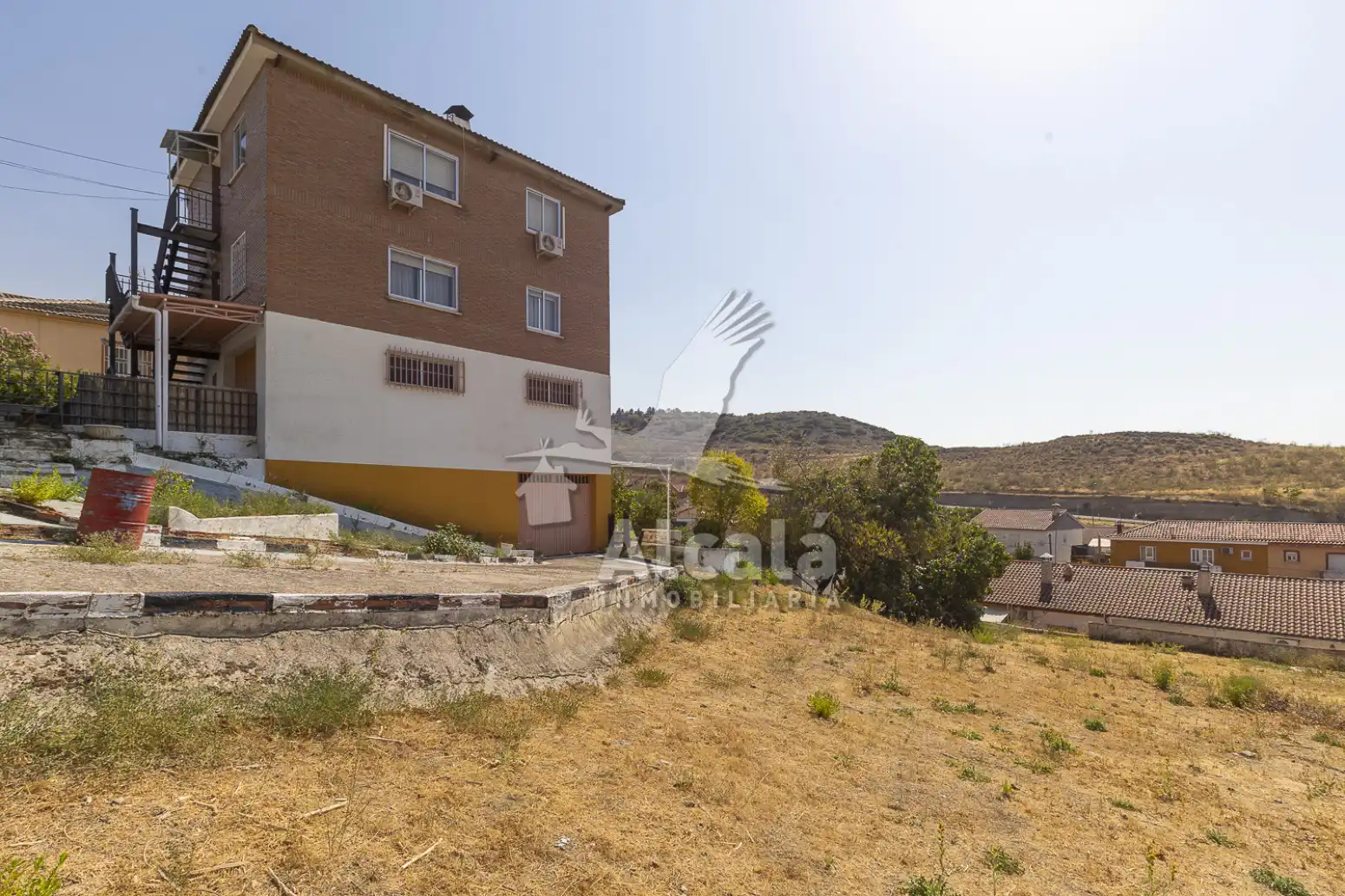 Vista exterior de Casa o xalet en venda en Villalbilla amb Aire condicionat, Calefacció i Jardí privat