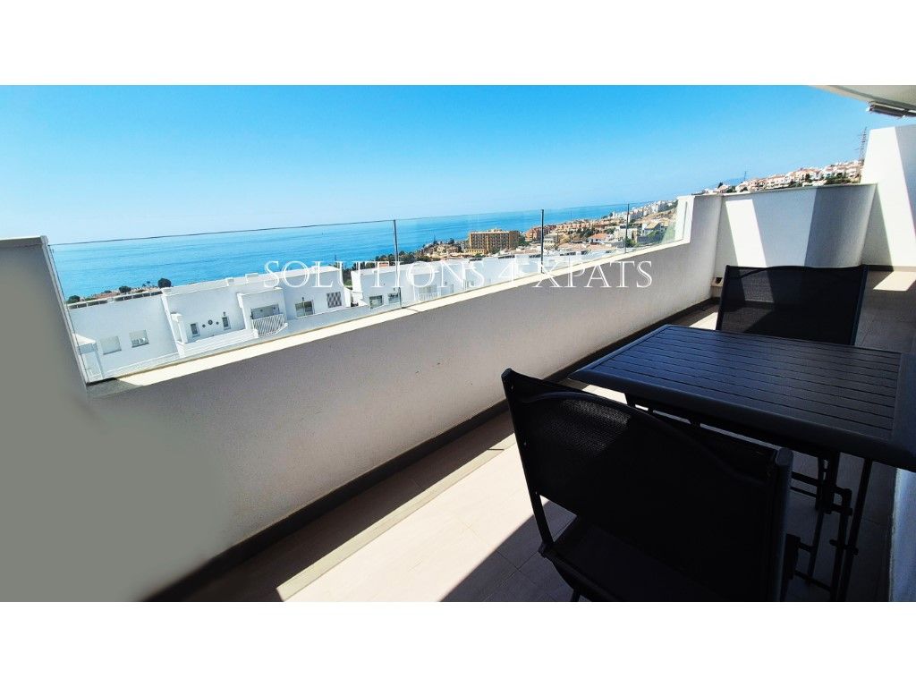 Terrassa de Apartament en venda en Rincón de la Victoria amb Aire condicionat, Jardí privat i Terrassa