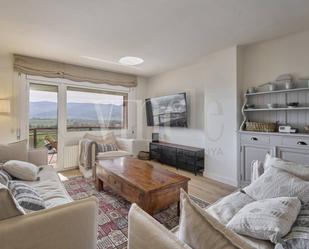 Living room of Apartment for sale in Puigcerdà  with Heating, Parquet flooring and Terrace