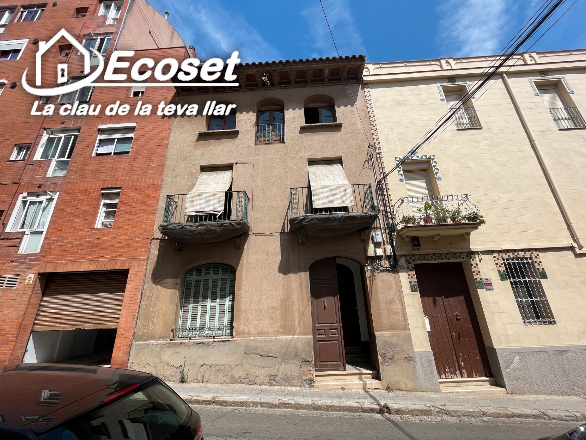 Vista exterior de Edifici en venda en Sant Vicenç Dels Horts