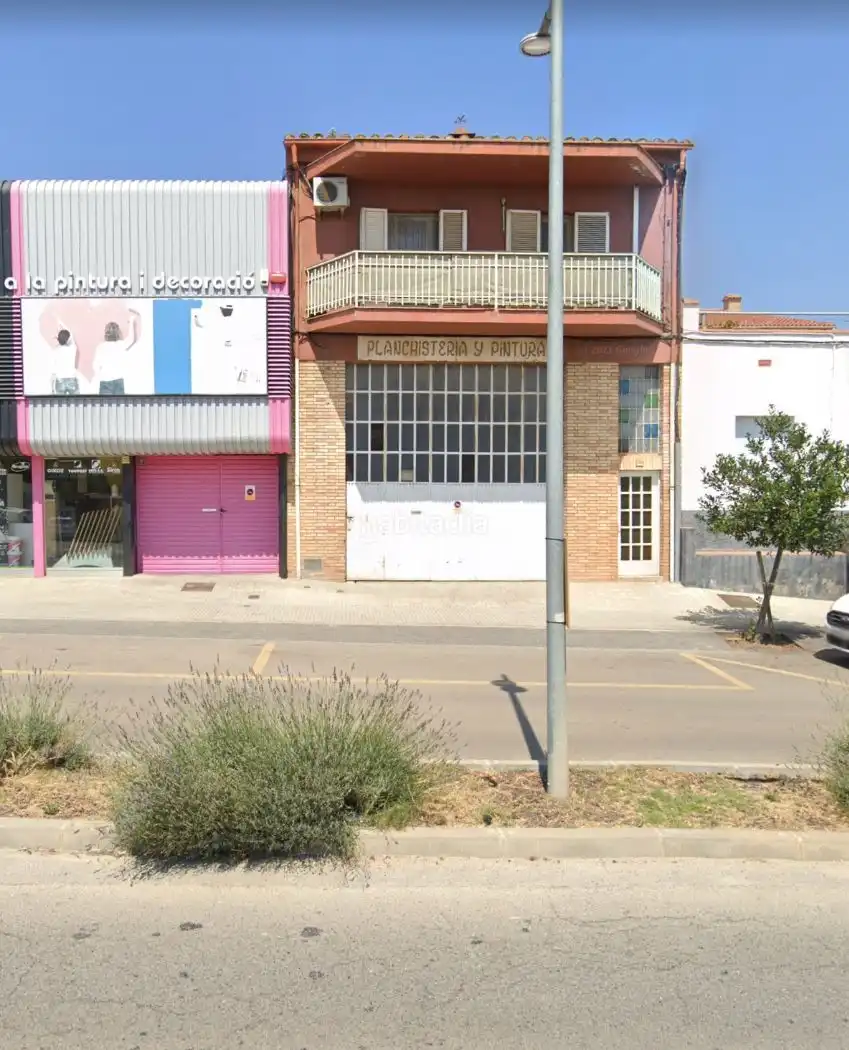 Maison mitoyenne à vendre à Carretera d'Olot 30
