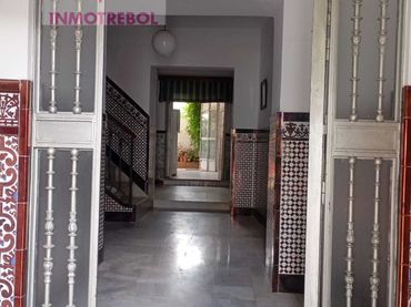 Casa amb balcó en venda a Villanueva del Ariscal