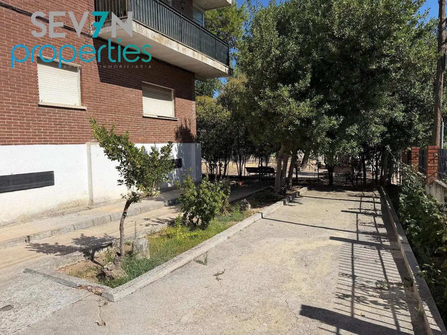 Exterior view of Flat for sale in Las Ventas de Retamosa  with Air Conditioner, Heating and Oven