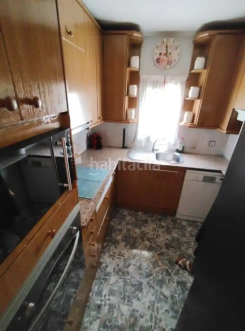 Cuina de Casa o xalet en venda en Barcelona amb Calefacció, Parquet i Terrassa