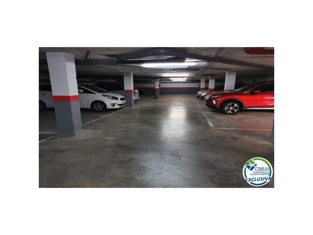 Garaje en Venta en Calle Emporda, 12 en El Port