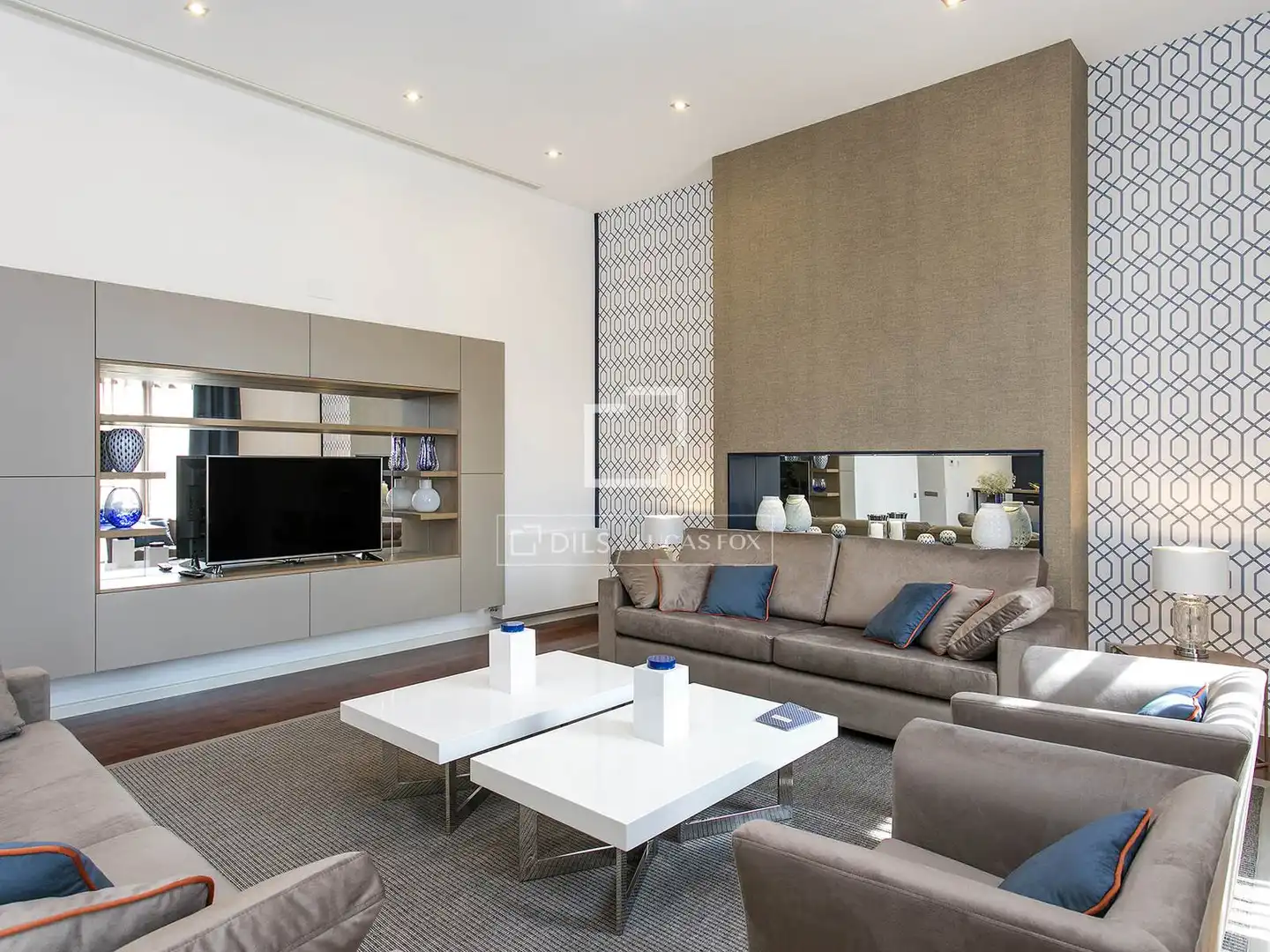 Sala d'estar de Pis en venda en Barcelona amb Aire condicionat, Terrassa i Piscina
