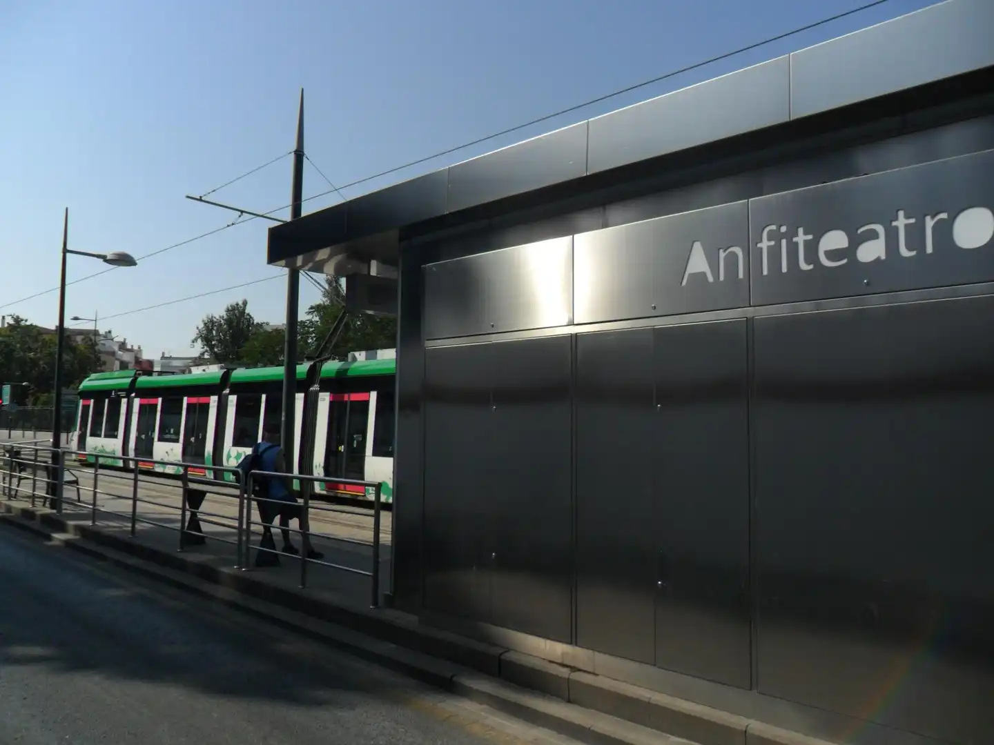 Außenansicht von Dachboden zur Miete in Maracena mit Terrasse, Abstellraum und Möbliert