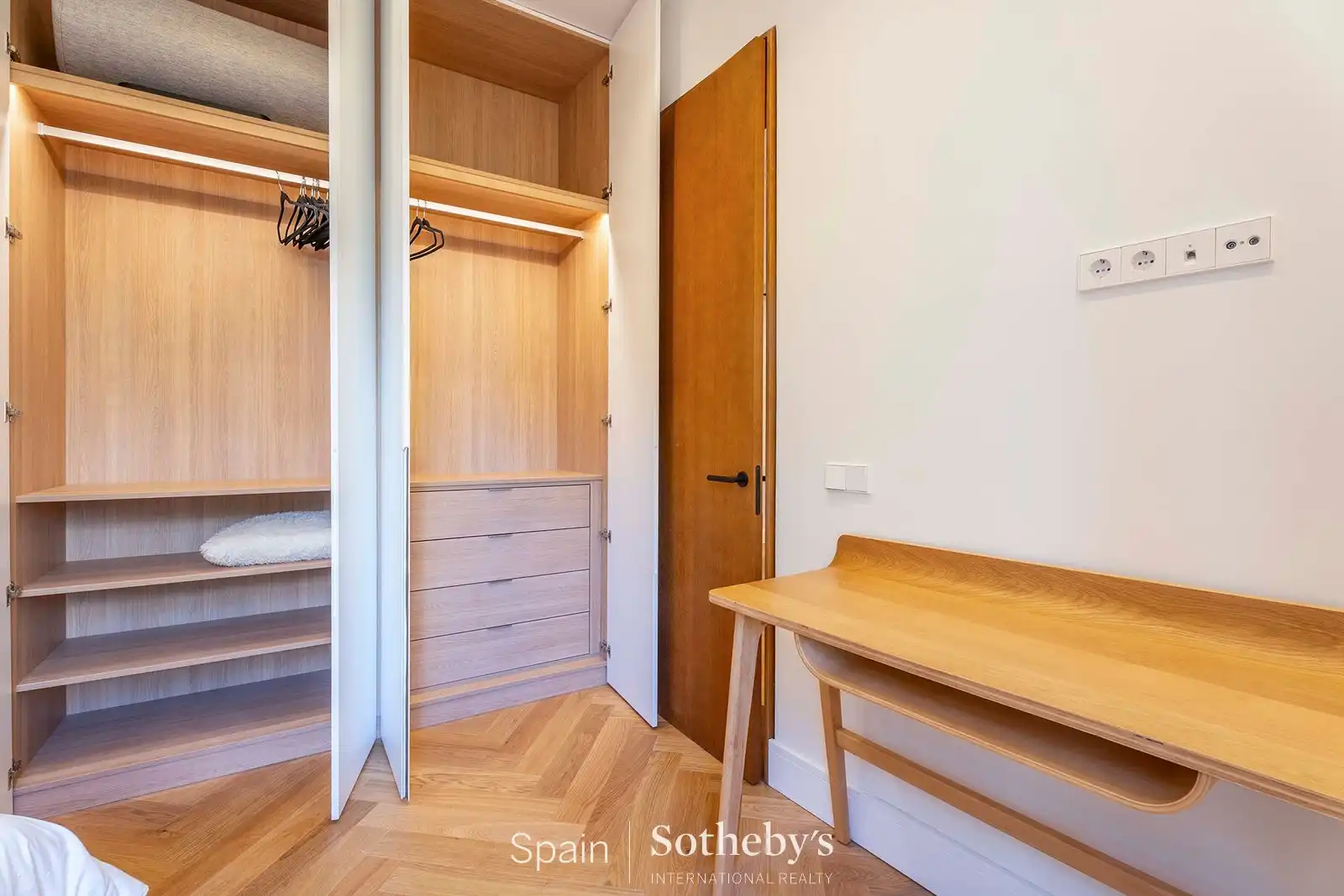 Apartments for sale in Madrid  with Air Conditioner and Heating